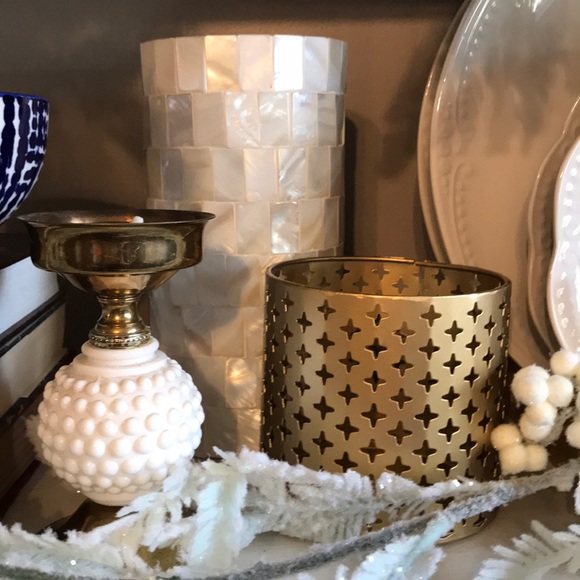 Set of 2 Gold Hurricane Candleholders - Picture 2 of 4